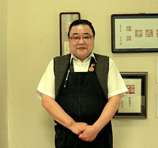 �M�������[���E���W�@�A�R���[�h